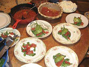 A photo of smoked tomato salads on plates